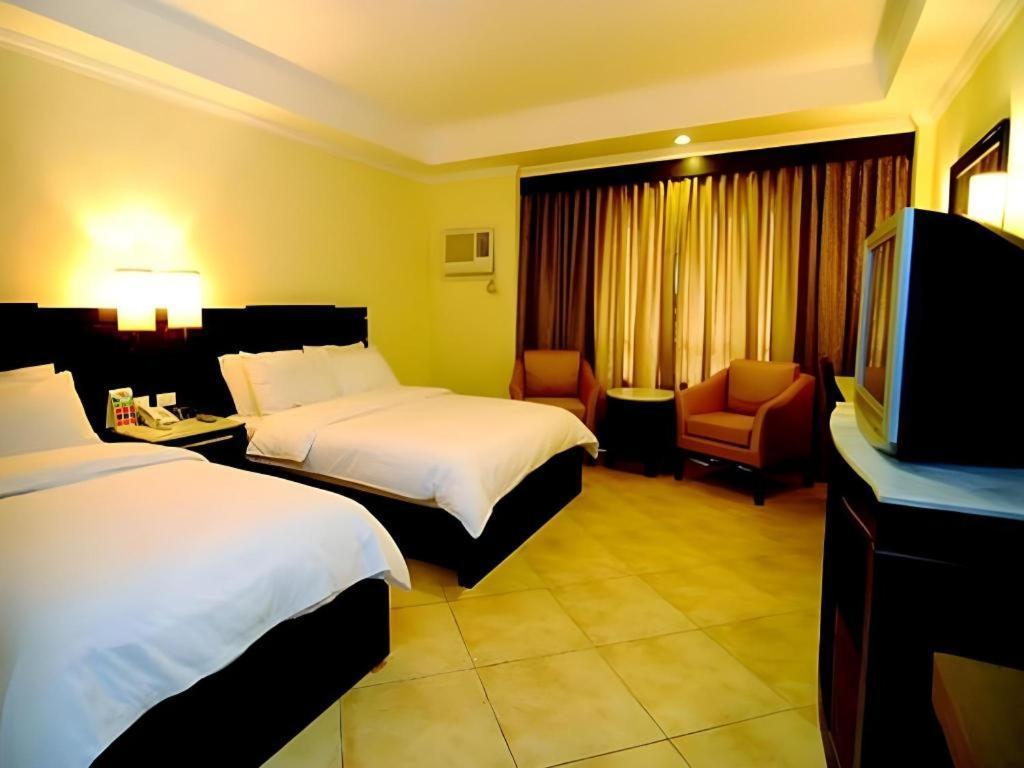 Mo2 Westown Hotel San Juan Bacolod Exterior foto