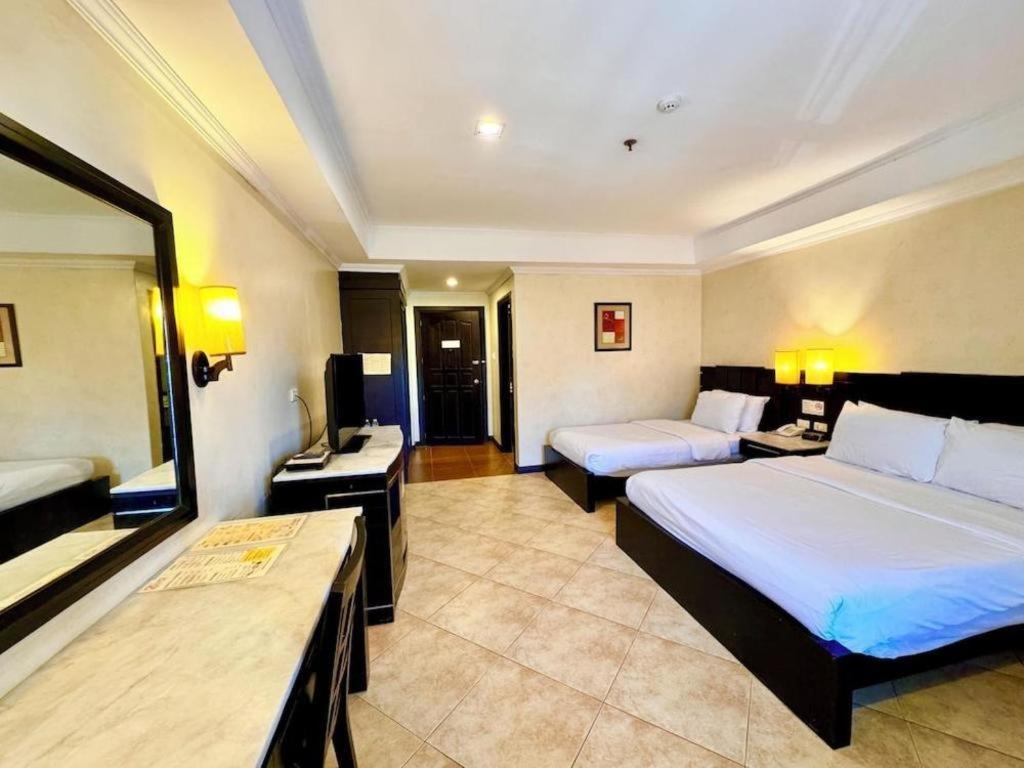 Mo2 Westown Hotel San Juan Bacolod Exterior foto