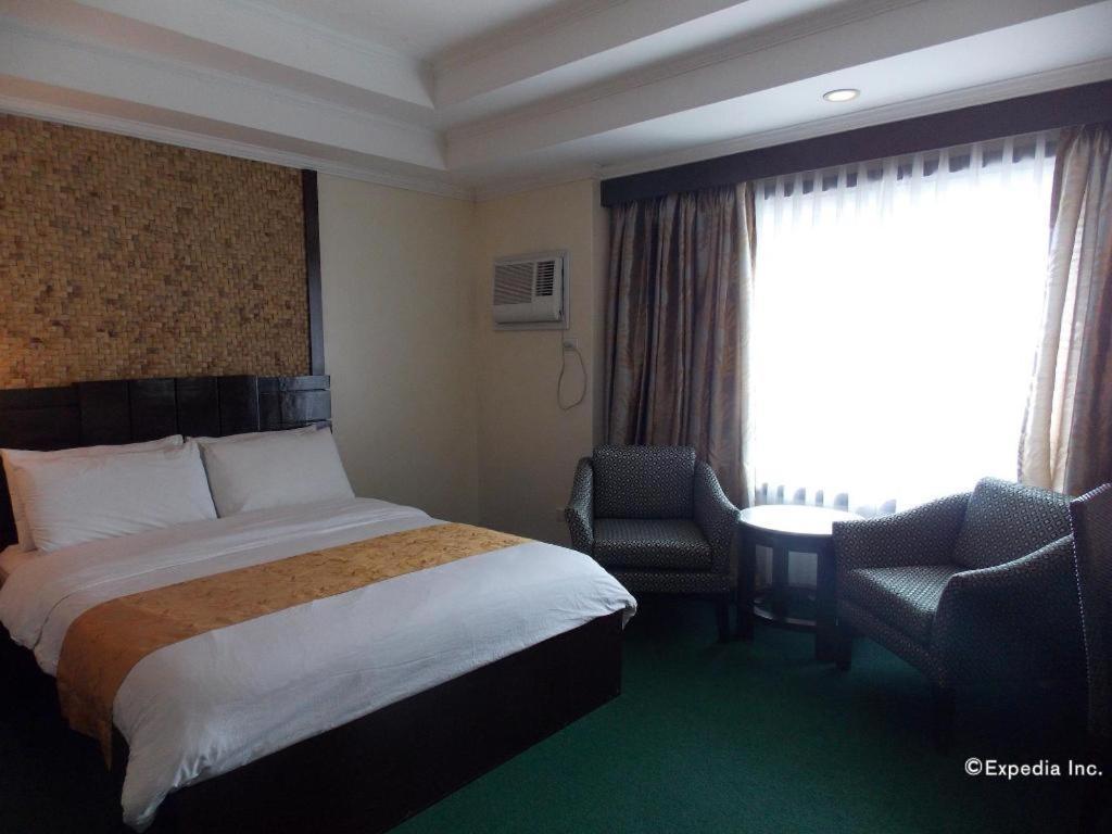 Mo2 Westown Hotel San Juan Bacolod Exterior foto